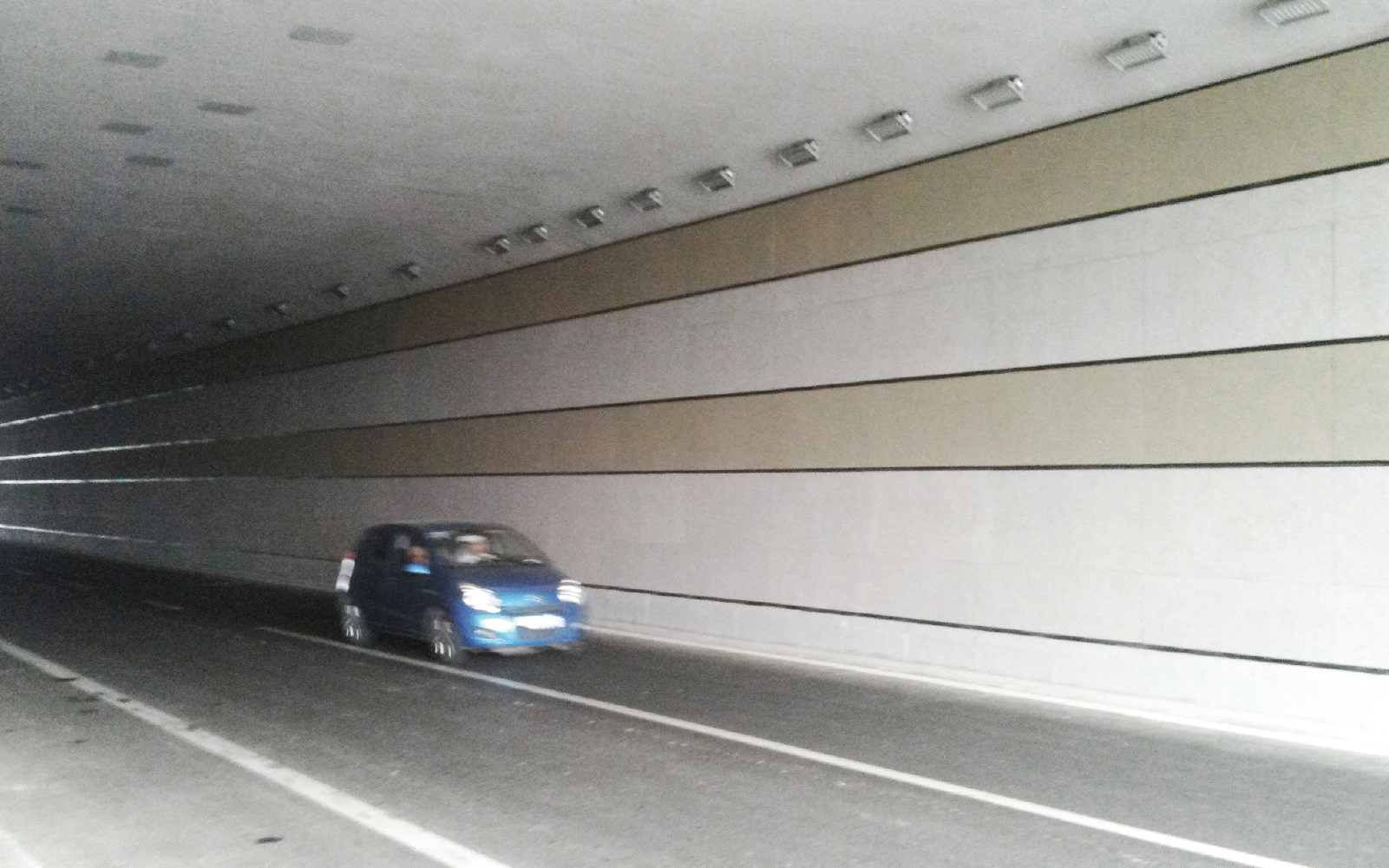 戶外交通設施降噪安裝於成都下穿隧道