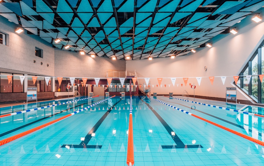 德國Begegnung am Wasser游泳池，設計單位為Planteam RUHR運動建設公司及Studio Gollwitzer Architekten GmbH建築事務所。